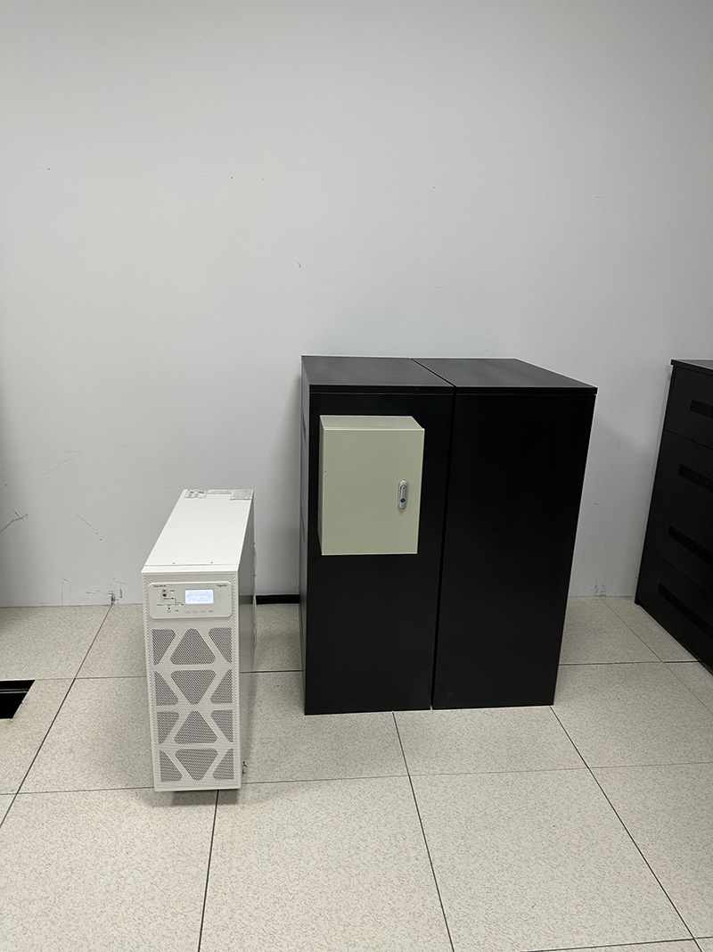 烏海某電子公司施耐德UPS